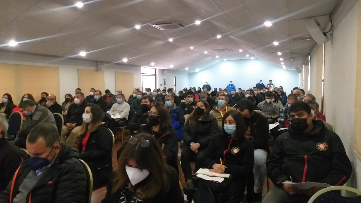 dflores246's tweet photo. @comitedespacho @MinagriMaule @conaf_minagri @CorralesMario @incendios_CONAF  en compañía de 140 asistentes, participamos junto a despachadores de la Central  Maqui-1 de CONAF región del Maule, en el seminario "Técnicas de prevención y análisis incendios forestales" Catillo 2022. https://t.co/PgzaxdFPst