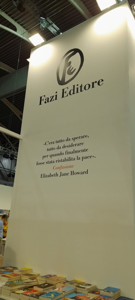 Libricini1's tweet photo. Che spettacolo il Salone 🤩🤩
#cuoriselvaggi
#SalTo22
@FaziEditore https://t.co/FDJmwUNe1R