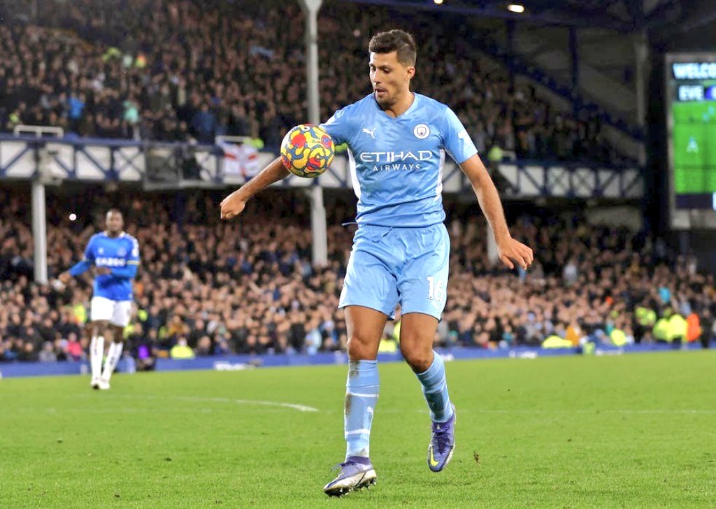 Thank God that season is over.
Surely we can all agree that this ball strikes his chest now.