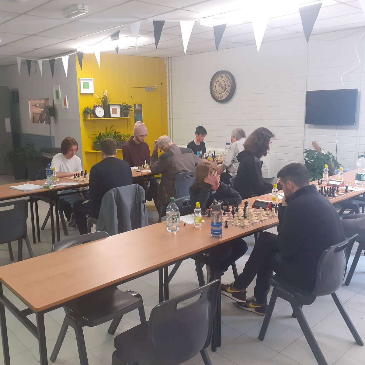 KnightsOfEanna's tweet photo. With a four and a half win to the Knights of Eanna, we are now in the finals! Massive Congratulations to all that participated! ♟ #knightsofeanna #chess #southdublin #chessnews #chessupdate #Sundaynews https://t.co/Q85U1OdL60
