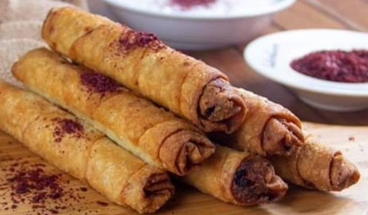 مسخن رول او رولات المسخن

حبة صغيرة = 4 جرام كارب

حبة متوسطة = 6 جرام كارب

حبة كبيرة = 7 جرام كارب

او الوزن ضرب 0.38

#كارب_وسكر #كم_الكارب #T1D 💙
