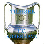 PerPetersen19's tweet photo. 🎶VI ER MESTRENE🎶 🤍💙🤍💙 #16 #kommerhjem #fcklive #ingenoveringenvedsidenaf #sldk #danskemestre https://t.co/9WfrhherQv