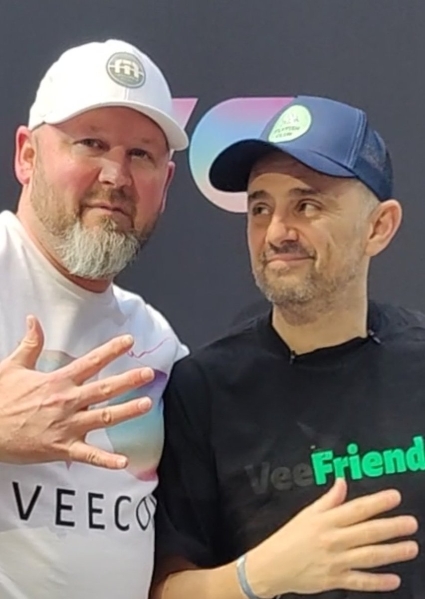 Find someone that looks at you like this! 🤣 Finally met the legend.  <a href="/garyvee/">Gary Vaynerchuk</a> <a href="/veecon/">VeeCon</a>