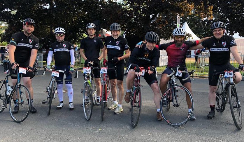 Achtfach's tweet photo. Das #Radteam des @RSL99 ist erfolgreich im Ziel der 17. Auflage der @neuseenclassics angekommen. 

Großen Dank an die Organisatoren von maximalPULS und den Helfer*Innen.

Wir freuen uns auf 2023! 

#Radsport #nsc60 #nsc300 https://t.co/7KEH6z8nMs