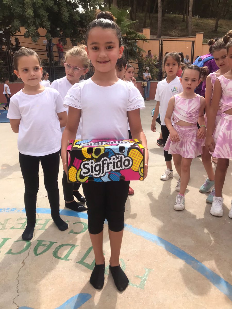 ED_FundacionSMV's tweet photo. Agradecer la visita de todos los asistentes. Y dar las GRACIAS en mayúsculas a Casa Diocesana, @Foovy_FV, AMPA Cardenal Herrera, @ClubCrazyLegs, @SigfridoFruit y Parlanchín Animación por su gran colaboración. https://t.co/M18eH6mvPi