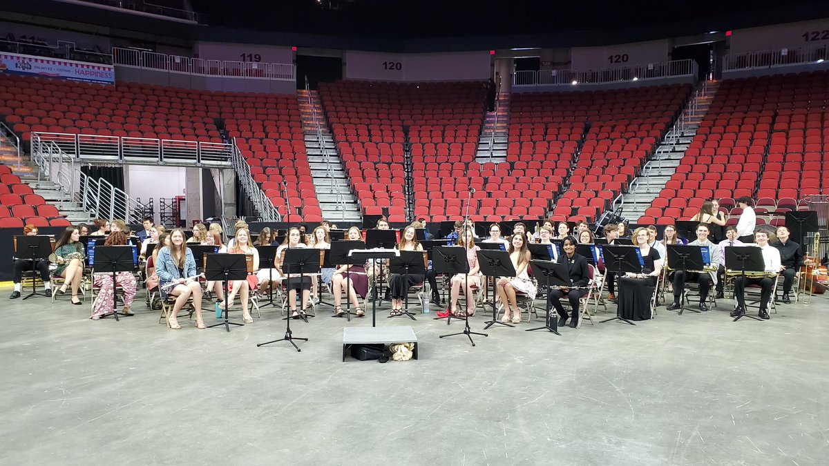 maestro50323's tweet photo. Commencement band 2022 https://t.co/0gf0YMNJMf