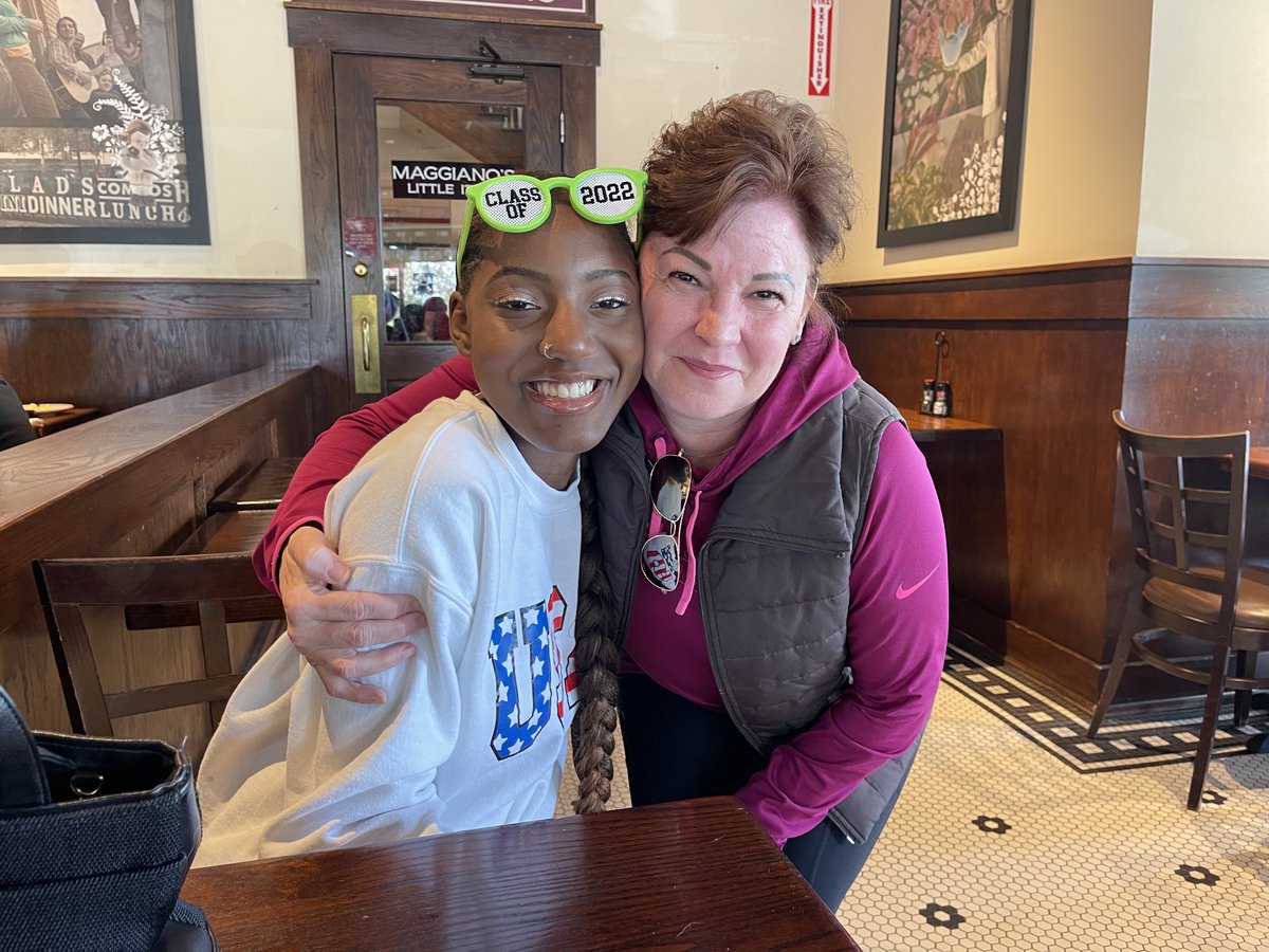 celestefoley21's tweet photo. Love seeing former students when I am out and about!! Proud teacher! https://t.co/Ka4FwNDwTe