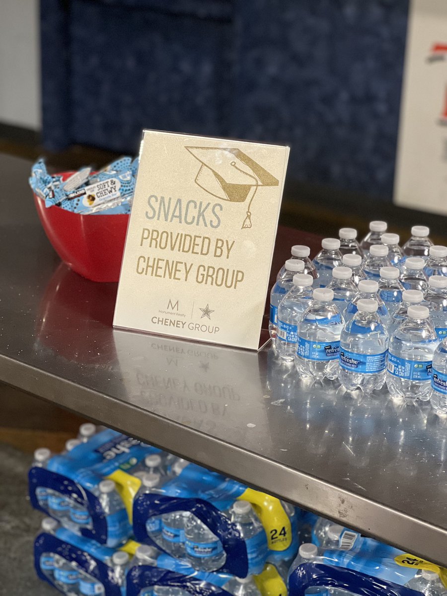 We’d like to give a big THANK YOU to the Cheney Group for providing snacks for the 8th grade party!! 💚🎉