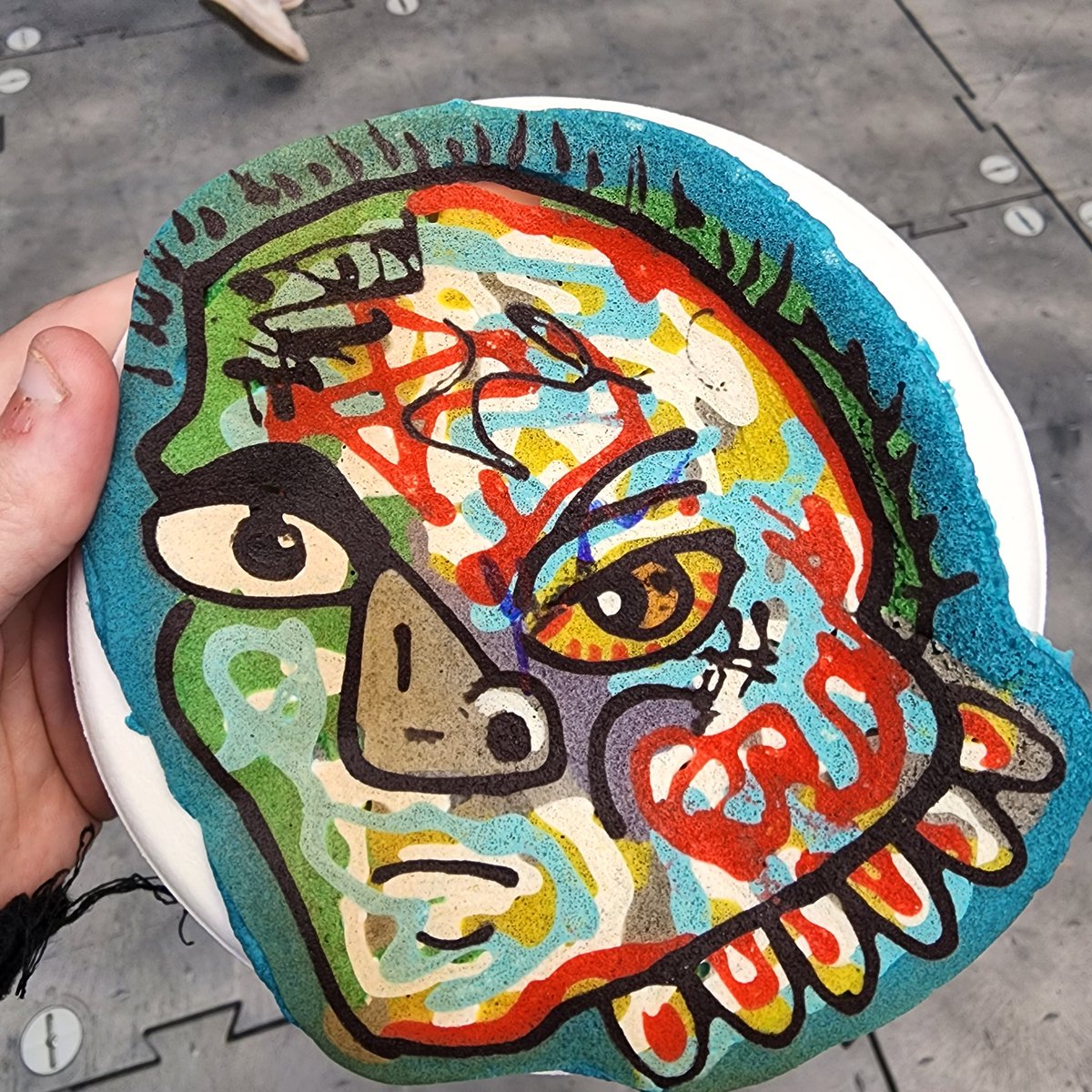 Lol <a href="/garyvee/">Gary Vaynerchuk</a> signed my pancake, i was going to eat it, but wanted to show him first😅😅😅 it was awesome ❤️ better than eating it

Shout out to <a href="/GetcakedLA/">Get Caked</a> 😊