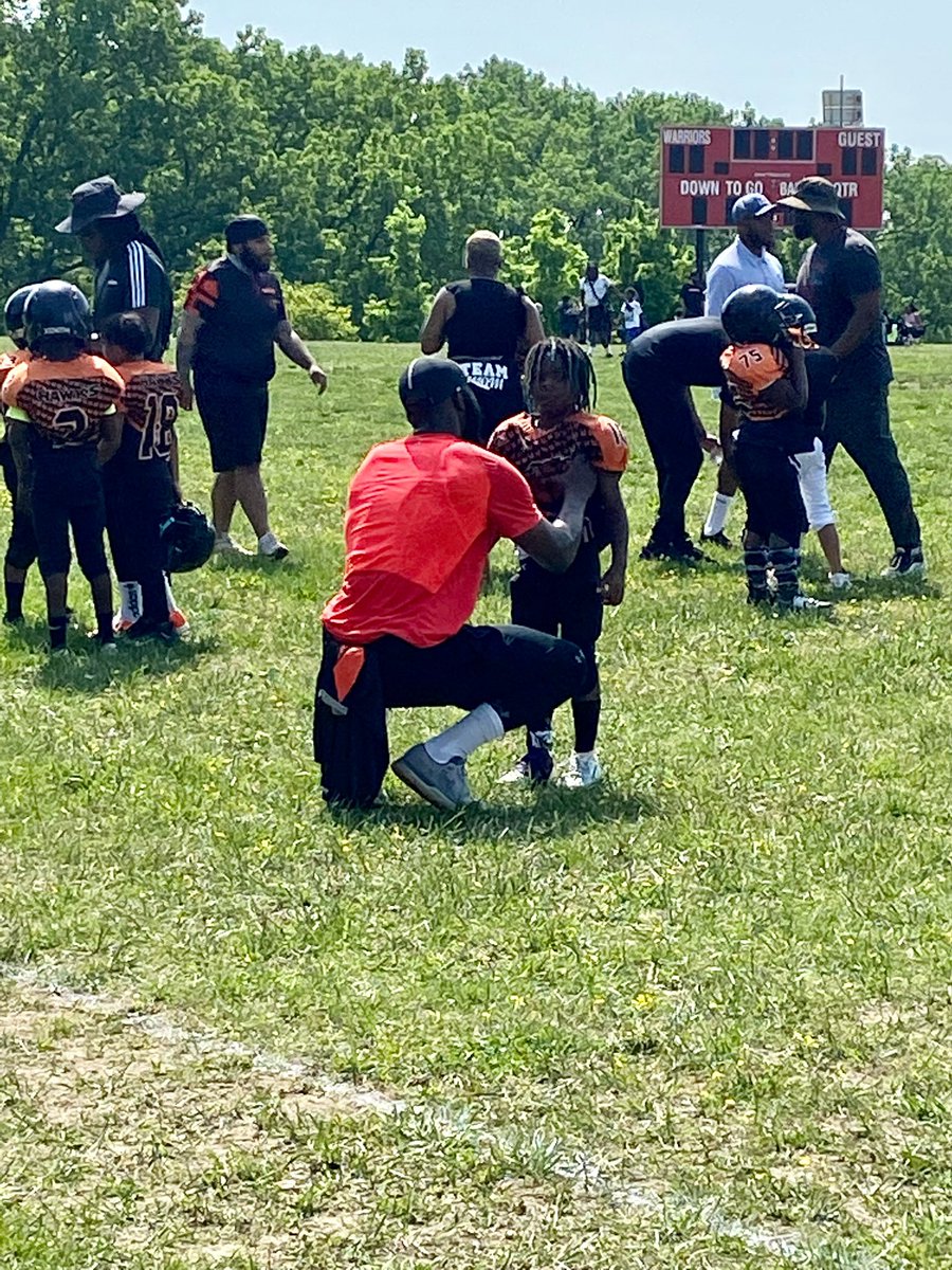 _Shayne3600's tweet photo. I love this game so much.🖤🏈

Spring ball is over. Loved seeing my young kings grow and develop over the past few weeks. Proud of each and every single one. 
Building brotherhoods to last a lifetime. 
See y’all in the fall.
#TherapyForMySoul 
#WeBeBack🖤🦅 https://t.co/WFTBbe0O9x