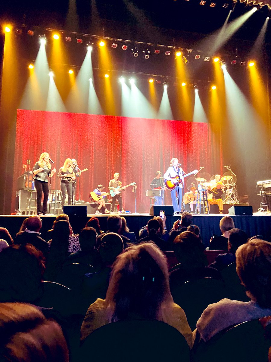 Wow. Big thank you to <a href="/FreeGuitars4K/">Free Guitars 4 Kids</a> and <a href="/amygrant/">Amy Grant</a> for my first acoustic guitar! Amazing! 💛