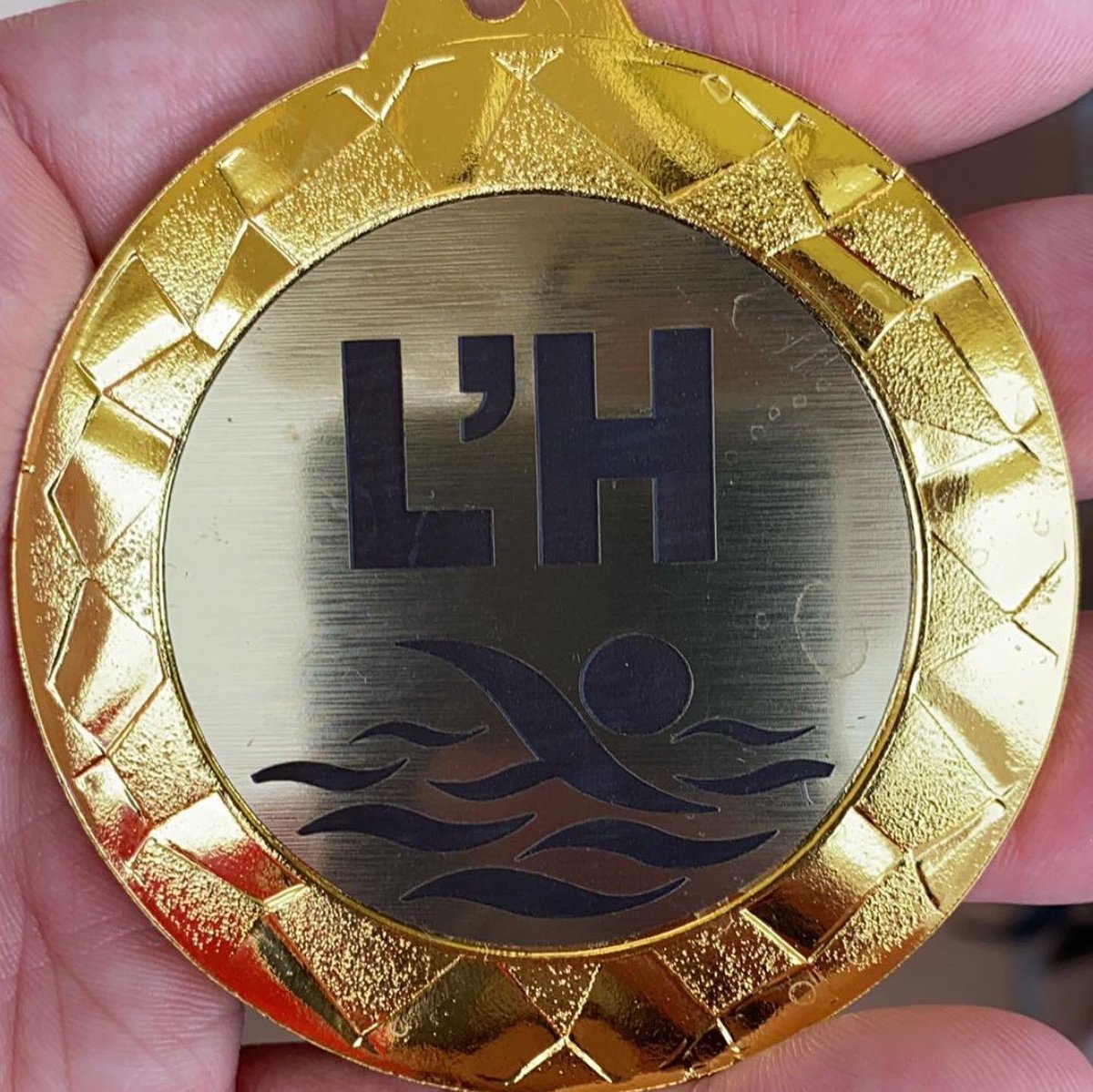 El nadador del CN Terrassa Miguel Durán que ha participado hoy en el CIRCUITO CATALÁN de L'HOSPITALET, XXXIV TROFEO CIUDAD  DE L'HOSPITALET , ha conseguido la Medalla de Oro 🥇 en la prueba de 200 metros libres. Enhorabuena y muchas felicidades !!!.
#terrassapower