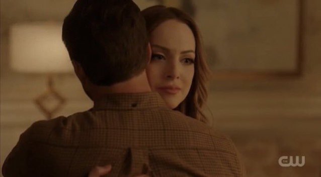 etherealgillz's tweet image. i’m still mad that we started with this and ended with this #dynasty #falliam