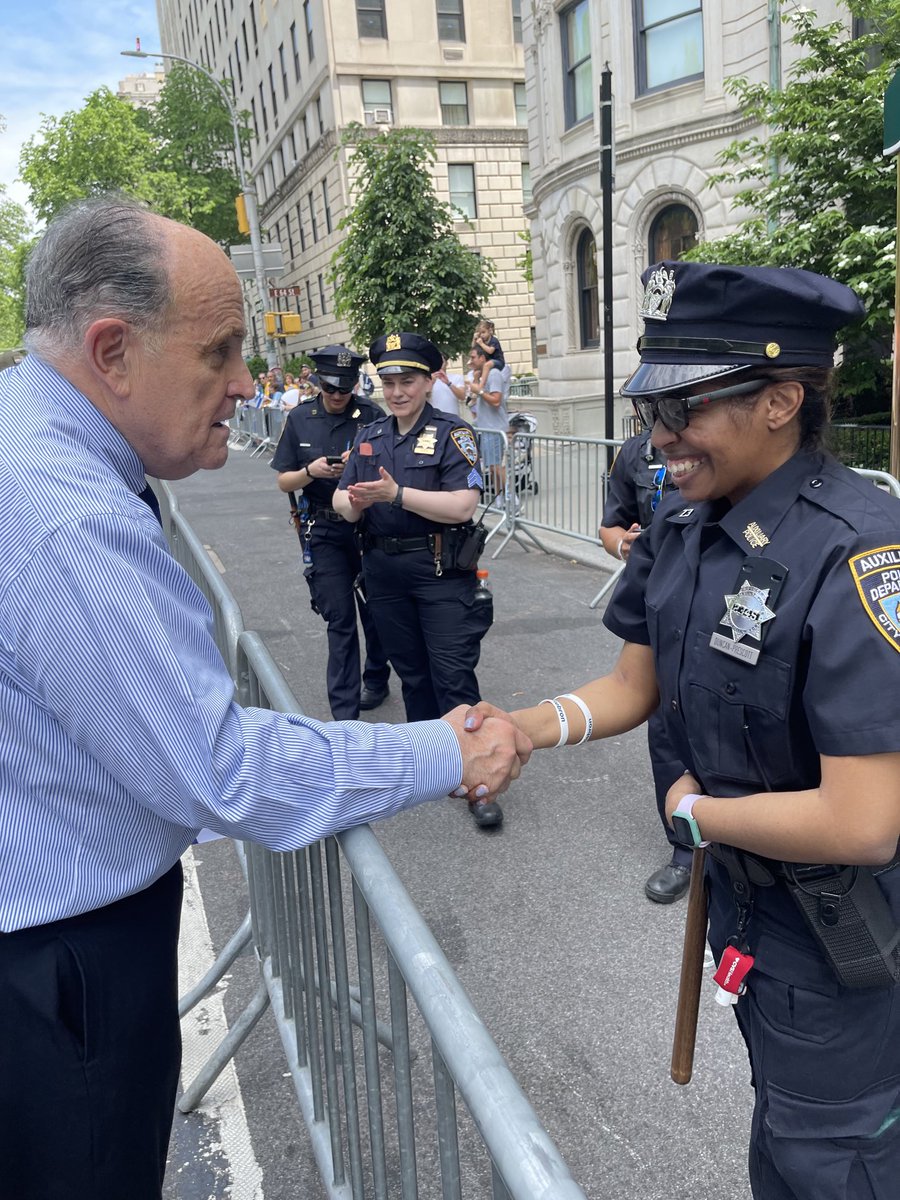 RudyGiuliani tweet picture