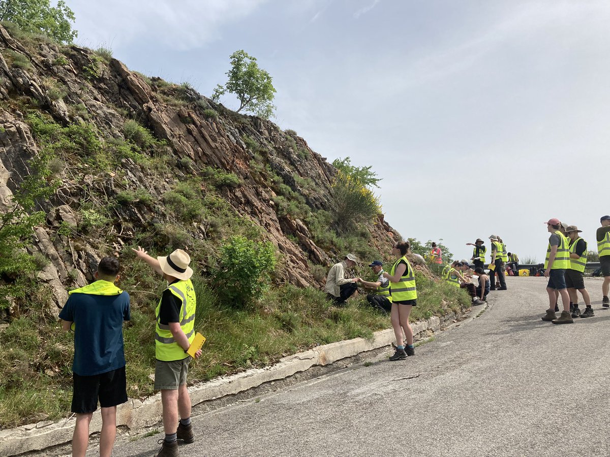 sineadlyster's tweet photo. In Italy teaching the @ESEImperial 4th years about the growth and decay of (active!) mountain belts from geological and geophysical observations. A structural geo dreamland ✨⛰ https://t.co/Bpldbt41xk