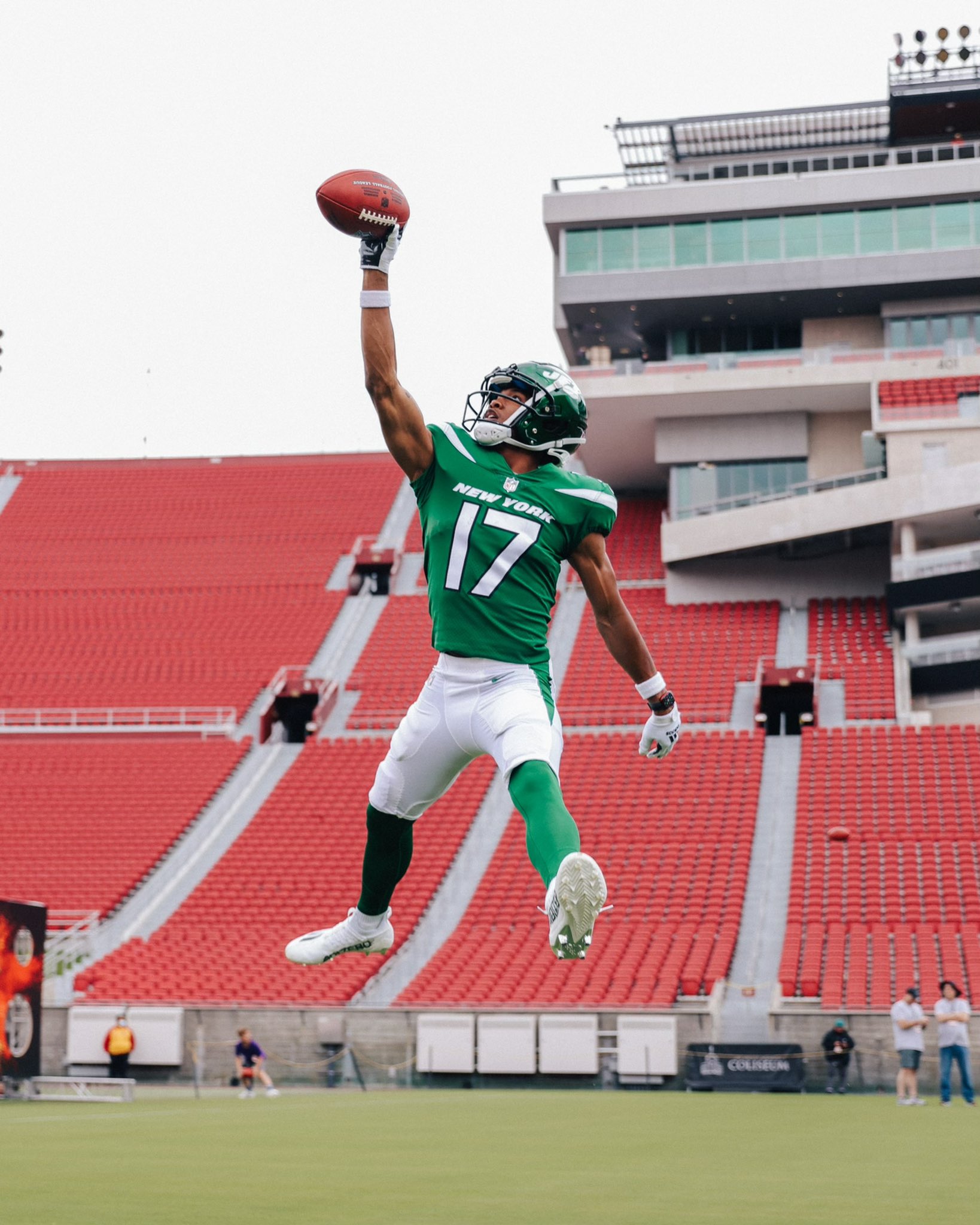 Garrett Wilson on Twitter: "Can’t wait! Simple. #RookiePremiere https