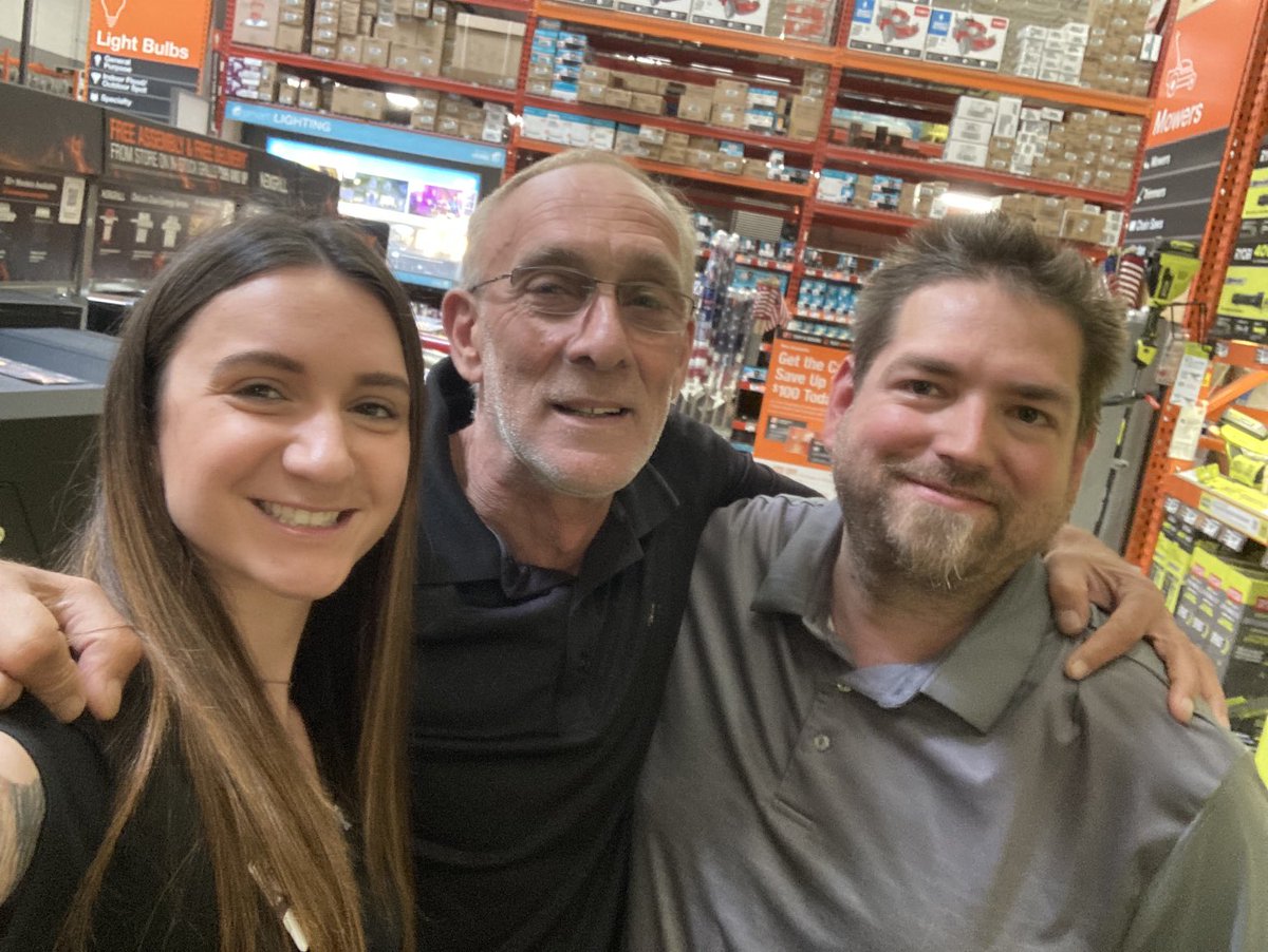 Find->Teach-> Mentor. Shara from TTI and George from 0131.  George and I went to Cumming HD to see Shara.  ⁦<a href="/RussellKMann/">Russell Mann</a>⁩ ⁦<a href="/KMTovey/">Keith Tovey</a>⁩ ⁦<a href="/jhiltonthd/">Janet Hilton</a>⁩  what a fun morning we had.  I even brought donuts for her!