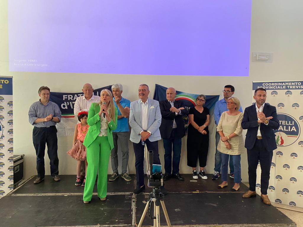 carettamc11's tweet photo. È iniziata la corsa di avvicinamento al voto per le prossime elezioni amministrative. Siamo tutti in campo a #Silea (TV) al fianco del candidato sindaco di #FdI Tono #Conte per dare, finalmente, una svolta a destra. Avanti così @FratellidItalia! @GiorgiaMeloni https://t.co/dGdGED1T5f