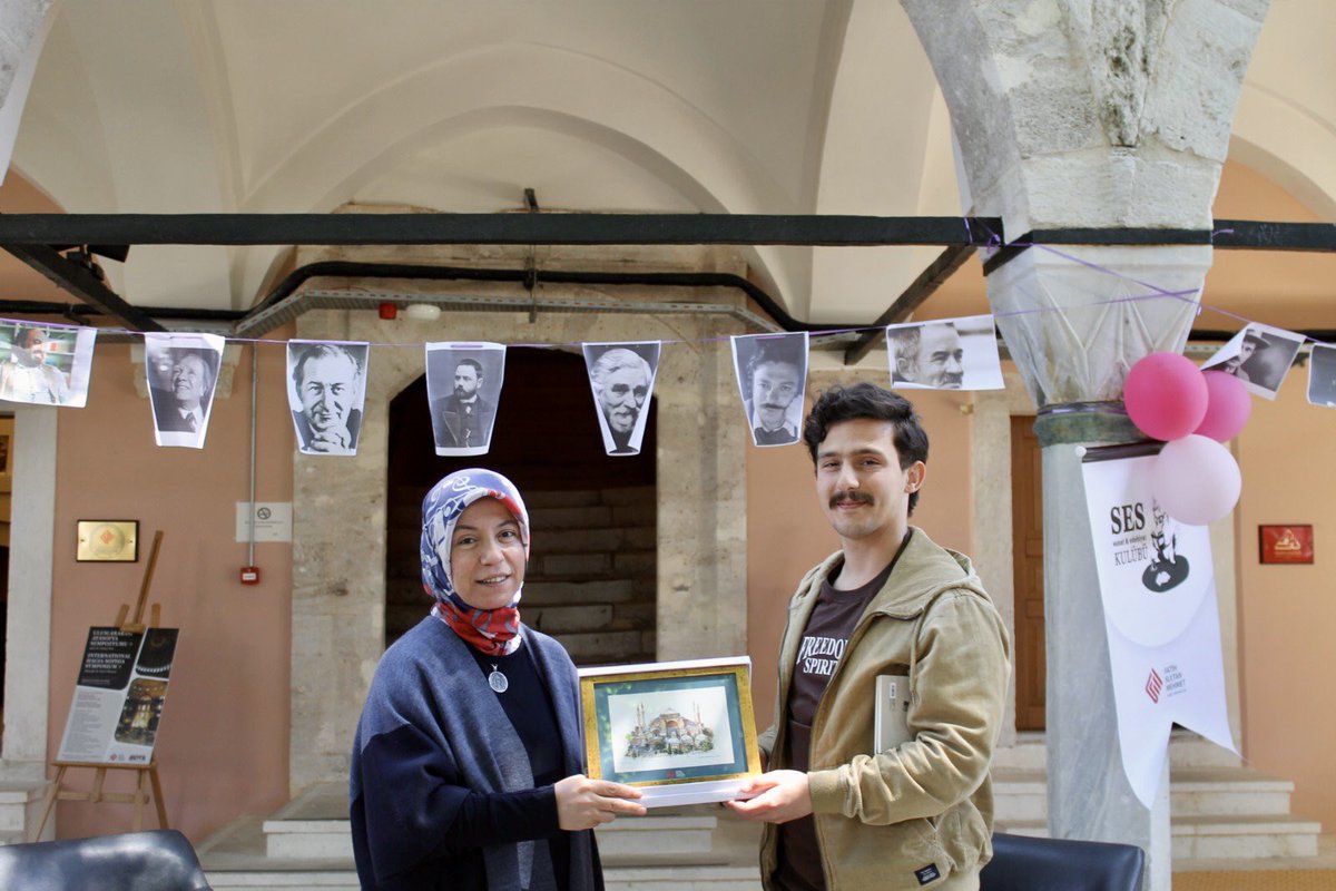 Öykü Festivalimizin son günü Kadir Daniş (<a href="/kadirsinasdanis/">Kadir Daniş</a>) ile düzenlediğimiz programımızdan bazı kareler. 🌿