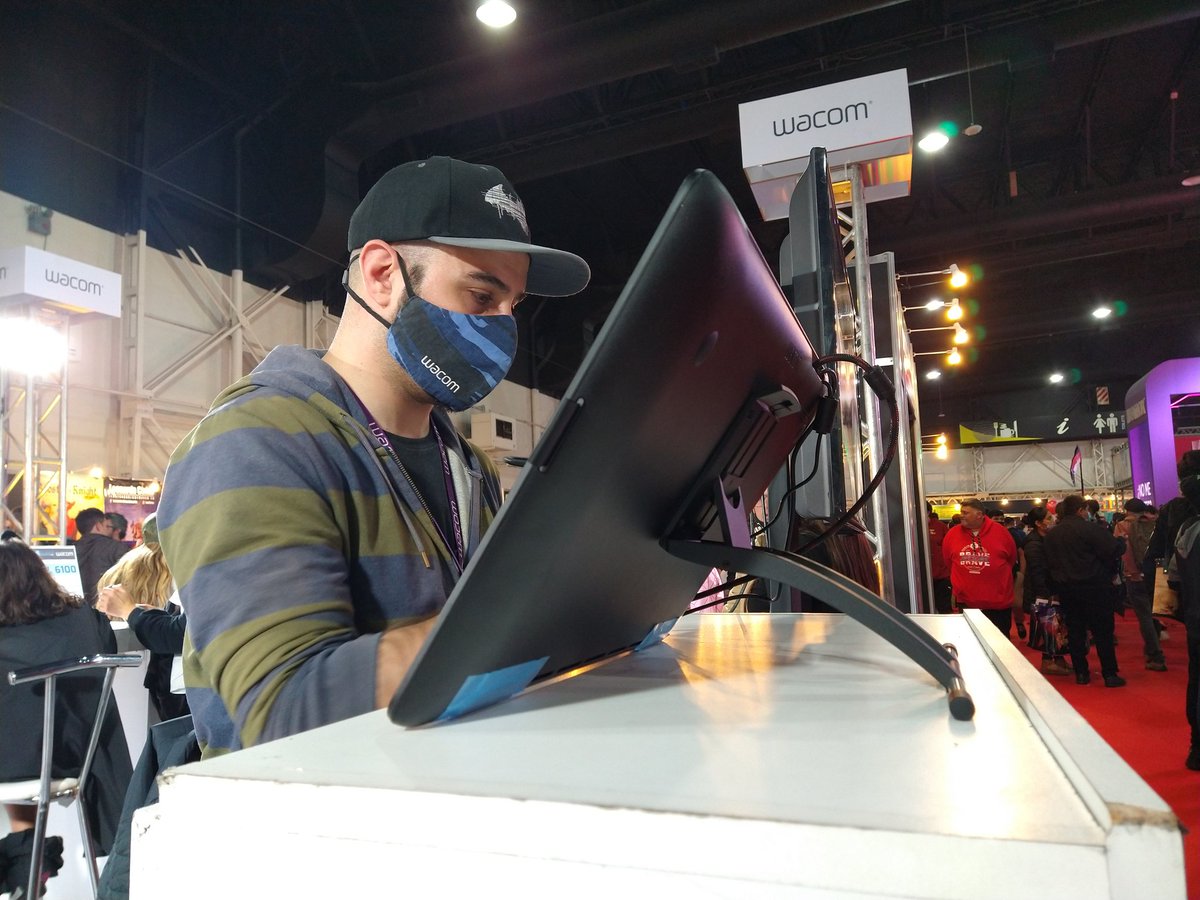 ShuriPizza's tweet photo. Siempre es hermoso participar como artista de @wacom_ar , muchas gracias por invitarnos a dibujar en la hermosa #cintiq22 en la @ArgenComicCon https://t.co/4ojd0Ad4lL