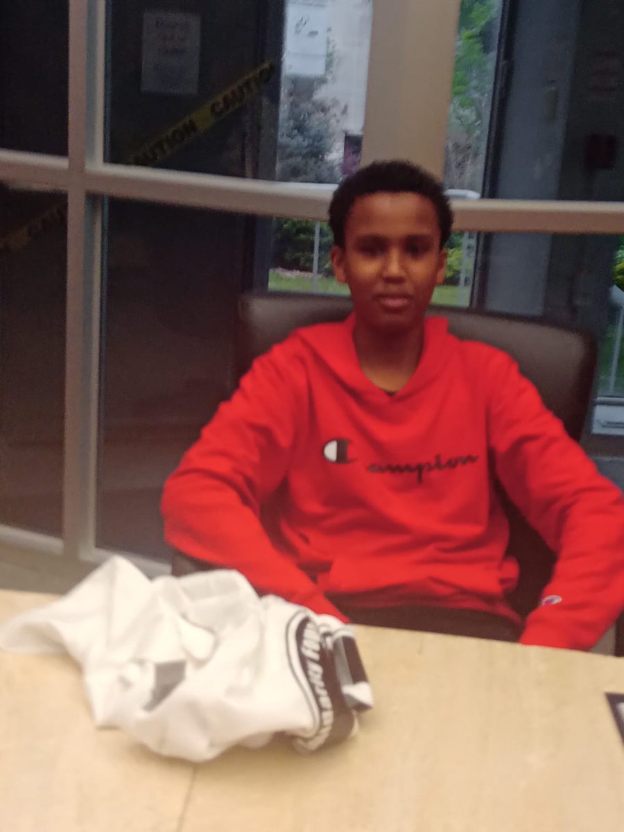 Collectivegrou1's tweet photo. This wonderful program's objective is to end the stigma of mental health amongst our youth.
Huge thank you! To @sarah_CIC for putting this together and Khairya Ahmed with @cialliances for their generation donations.
To Islington Youth Committee Youth..Amazing Job Congratulations https://t.co/tB4aW5gxcl