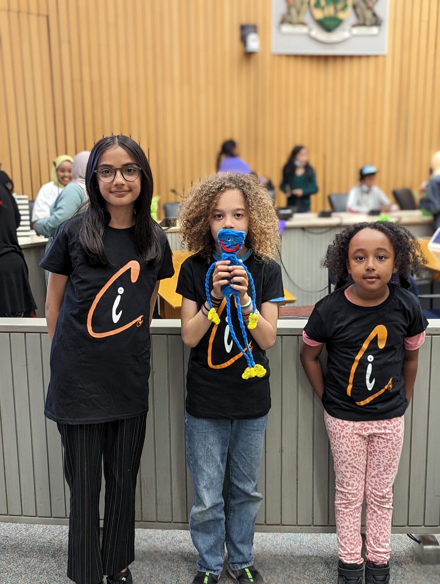 Collectivegrou1's tweet photo. This wonderful program's objective is to end the stigma of mental health amongst our youth.
Huge thank you! To @sarah_CIC for putting this together and Khairya Ahmed with @cialliances for their generation donations.
To Islington Youth Committee Youth..Amazing Job Congratulations https://t.co/tB4aW5gxcl