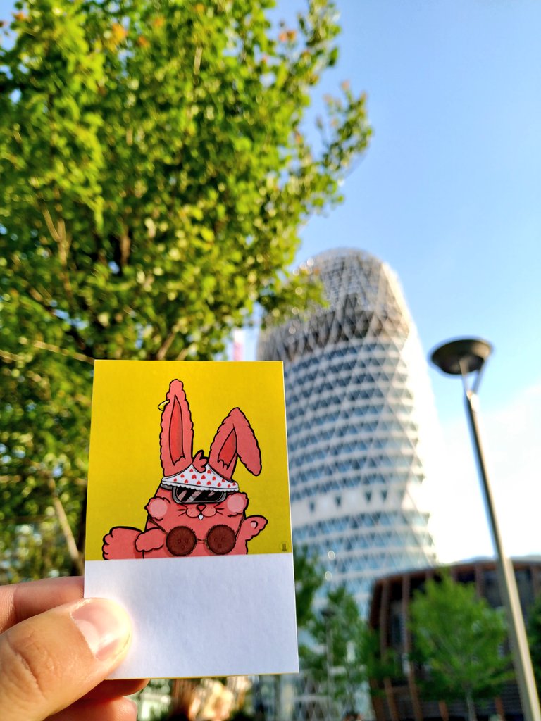 maskedbunnynft's tweet photo. Happy Sunday from Milan! Masked bunny squad travelling around Europe 🐰❌ 🇮🇹

#nfts #nft #nftart #nftartist #nftcollector #cryptoart
#digitalart #nftcommunity #boredapeyachtclub
#ethereum #doodlesnft #blockchain #cryptoartist
#opensea #nftcollectors #nftdrop #artwork #nftddops https://t.co/J4vqDXzfDX