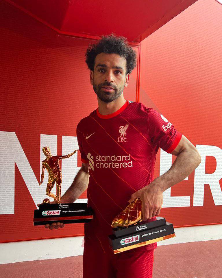 abfaycal1's tweet photo. 1️⃣3️⃣ assists also earns Mo Salah the Premier League Playmaker of the Season award 👑 🇪🇬.#MoSalah #LiverpoolFC https://t.co/mbShcYGeXI