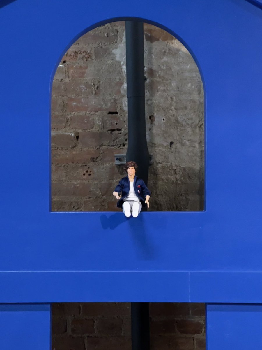 hrryzyns's tweet photo. #harry is finally home!! 🫶 #HarrysHouse #dallaspopup #shop https://t.co/yKv0ijaGFI