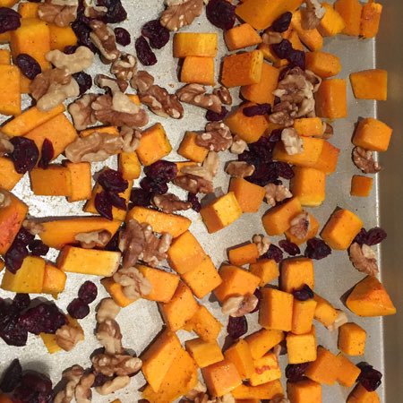 Recipestochew's tweet photo. A warm salad after a busy day at work is so comforting and healthy. https://t.co/oe6Fotiegx
1 Butternut sq.
¼ c dried cranberries
½ c walnuts halved
1 tbsp granulated garlic
1 bag of fresh baby spinach 3 tbsp EVOO
Salt Pepper
#salad #butternutsquash #recipes #sabrinasorganizing https://t.co/KjDWt4QuyH