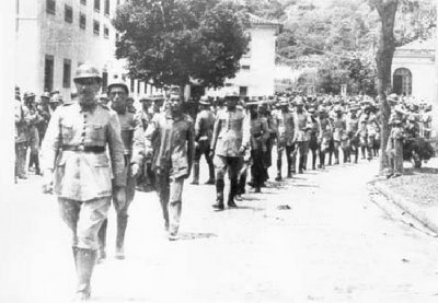 ValmirFrias's tweet photo. Em 1935 ocorreu uma malograda tentativa de golpe, a "Intentona Comunista"...

Acesse o artigo "A 'Era Vargas': os vários..." no blog HISTÉRICA HISTÓRIA:

https://t.co/5BGQNJTiZn

#revolucaode32 #revoluçãode30 #getuliovargas #mmdc #eravargas #historia  #históriadobrasil https://t.co/sbfGXXLSCK