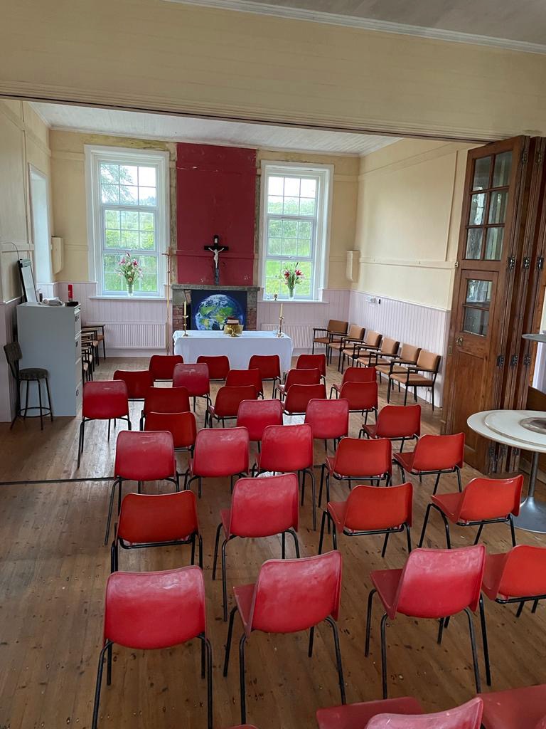 KillinaghGlanRC's tweet photo. ⛪️👷🏻‍♂️Due to the ongoing renovations in Gowlan church, the parish vigil Mass will be celebrated in Gowlan Community Centre for the next few weeks #Godblessthework @shannongaels78 @DioceseKilmore https://t.co/0sTBsF9WTP