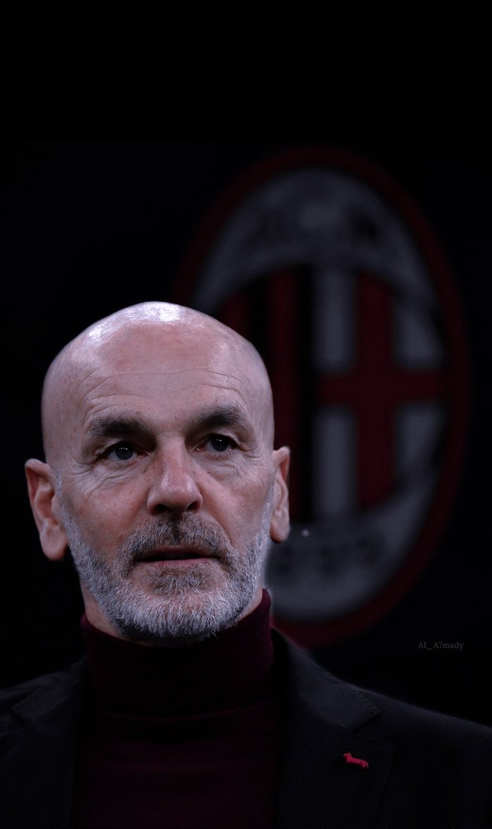 لو العالم مش عارف جمهور ميلان عارف كويس ان مستحيل مدرب عادي يدير الي درته.
تحية للعبقري 👏⚫🔴🏆