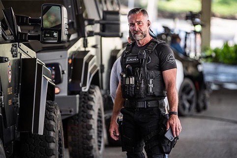 swat_deaconluca's tweet photo. attention all units, @swatcbs season finale is tonight…. see ya at 10pm on @cbstv .
30 David out.
@The_VINO
.
Repost @jayharrington3
.
#swat #swat2022 #SWATS5 #swatsunday #swatcbs #sptv #cbstv #newepisode #newepisodeswat #seasonfinale #swatseasonfinale
(S5xE22) https://t.co/zaIWAY56oS