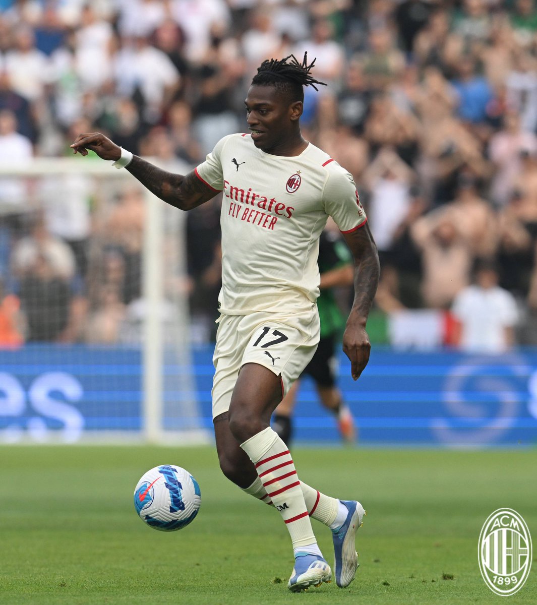 FootballReprt's tweet photo. Rafael Leão (22)🇵🇹#SASACM
⏱️90
⚽0.31 xG
🅰️3 Assists 1.08 xA
🥅2/2 Shots On Target(1 Blocked)
👟20(80.0%) Accurate Passes
🔑5 Key Passes
🎲2 Big Chances Created
🦶44 Touches
🎨3/5 Dribbles
🤞0/1 Crosses
🚩1 Corner
🦵3/9 Ground Duels
✈️1/1 Aerials
🩹5 Recoveries
1/5 https://t.co/MvYlUjVS8a