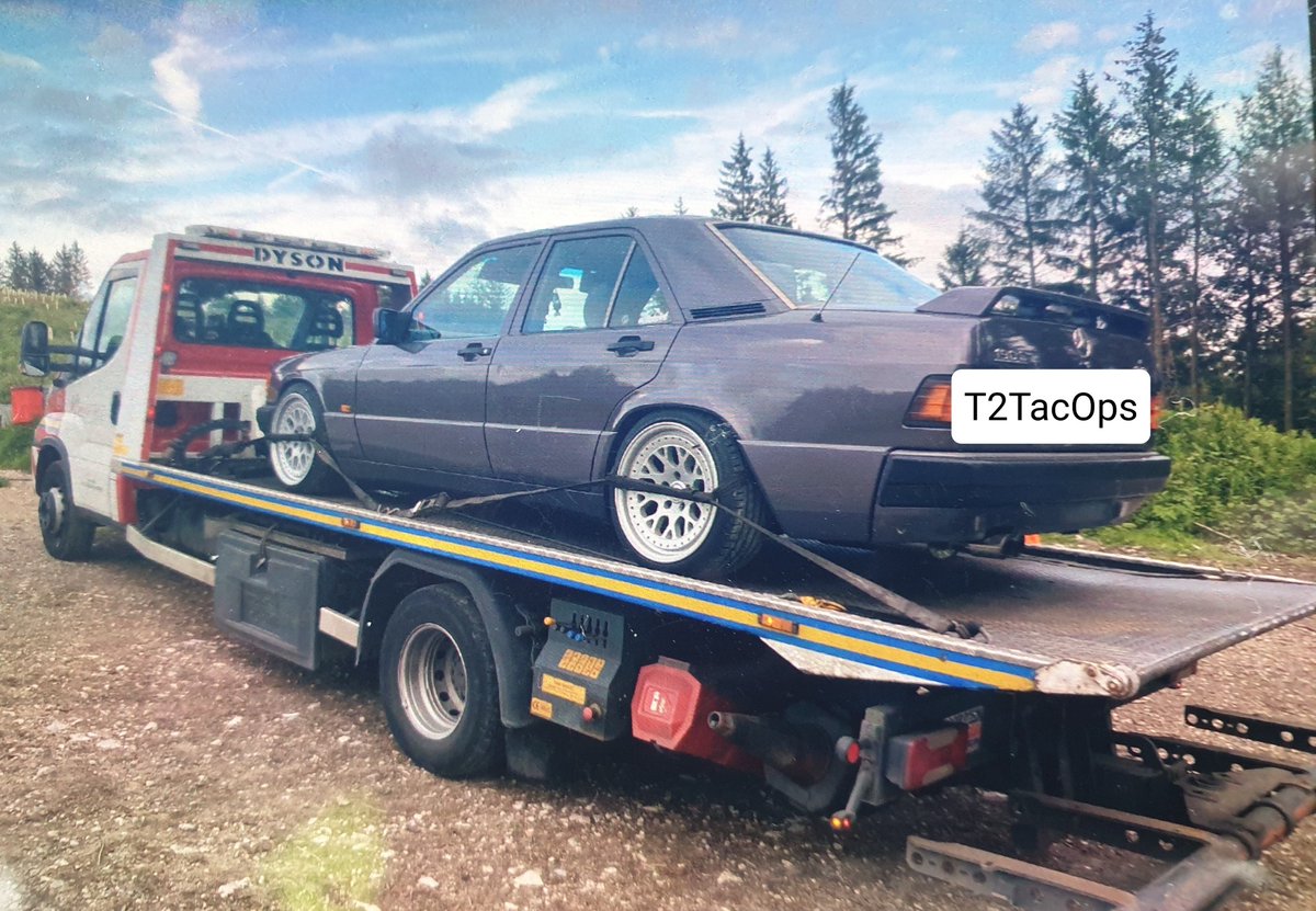 LancsRoadPolice's tweet photo. Report of anti social driving on Beacon Fell. Officers attended and observed this vehicle driving in an anti social manner so was stopped. Driver was found to not have a licence or insurance so vehicle was seized and driver reported. #inconsideratedriving #longwalkhome #T2TacOps https://t.co/q4NdXgBGxu