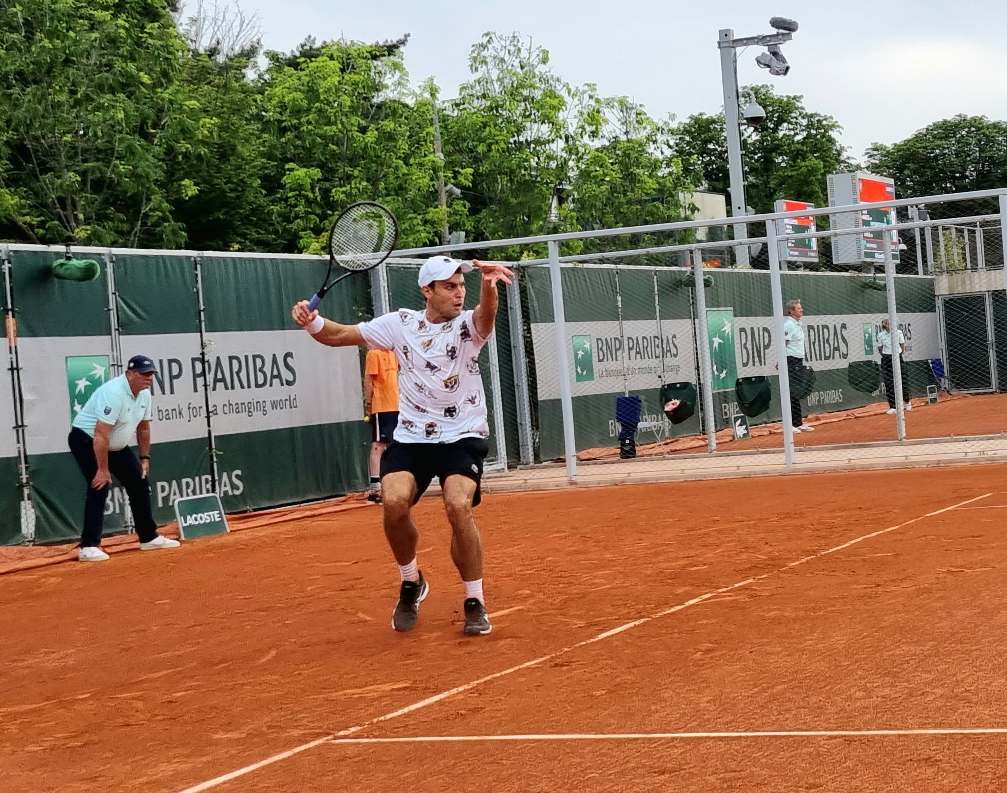 FTYZ2EqWQAAbqvg?format=jpg&name=large