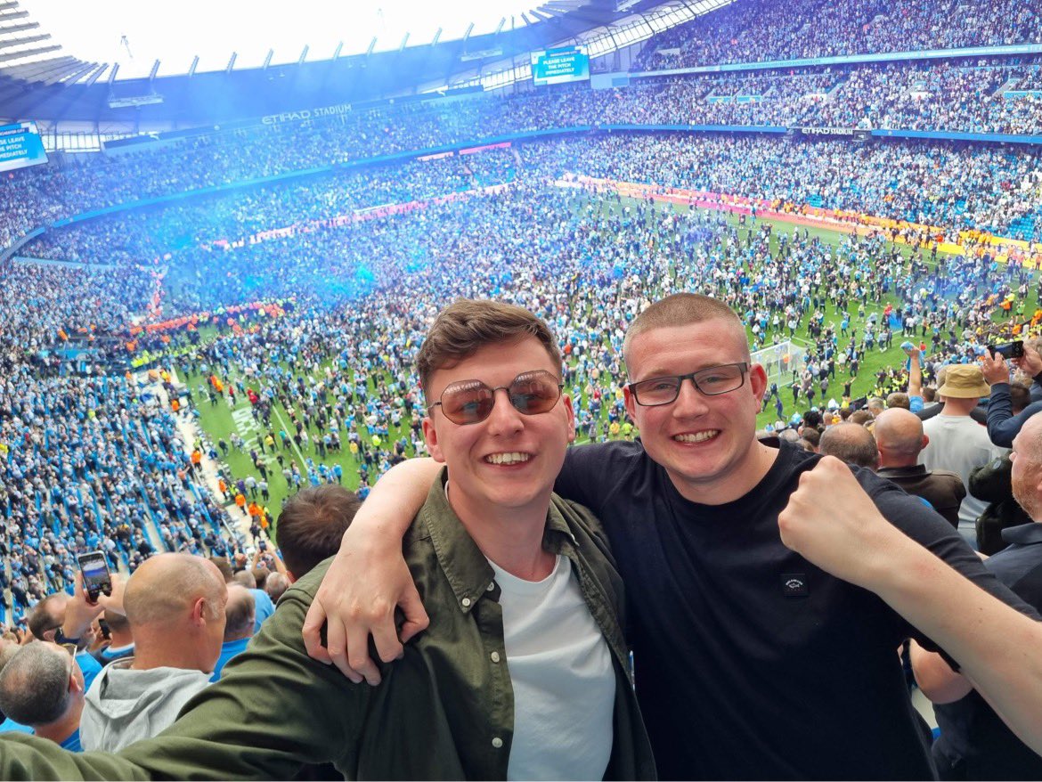 My life in one photo, living their best life. Enjoy and stay safe lads x