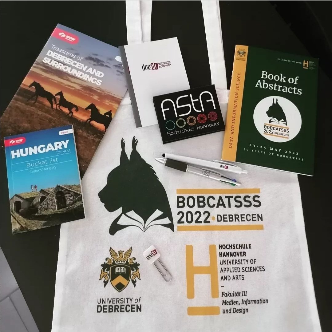 bobcatsssoffice's tweet photo. The welcome pack is ready for you!
Thank you @deenklibrary, @im_hsh, VisitDebrecen and DE Hallgatoi Önkormanyzat.

#bobcatsss #bobcatsss2022 #bobcatsssconference #conference #universityofdebrecen #unideb #informationscience #welcomepack #totebag #abstractbooklet #bobcat https://t.co/puc2HhWYo7