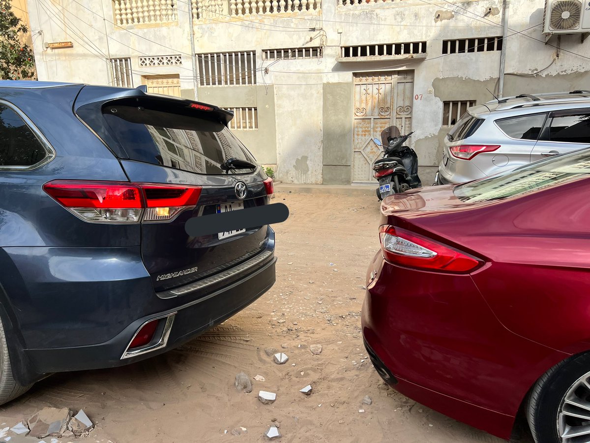 djigane's tweet image. Loading cars #XamSaWareef