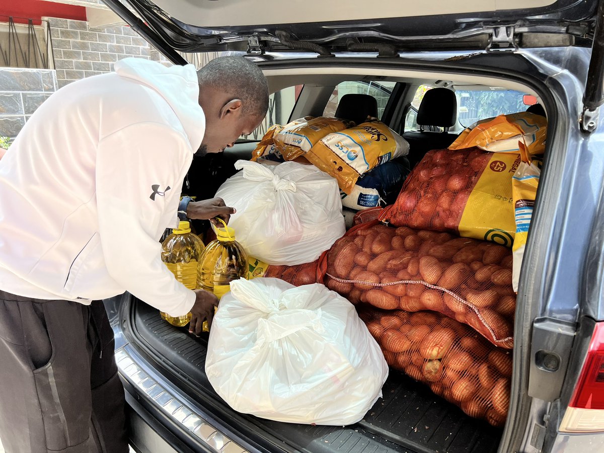 djigane's tweet image. Loading cars #XamSaWareef