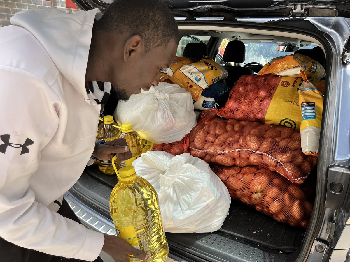 djigane's tweet image. Loading cars #XamSaWareef