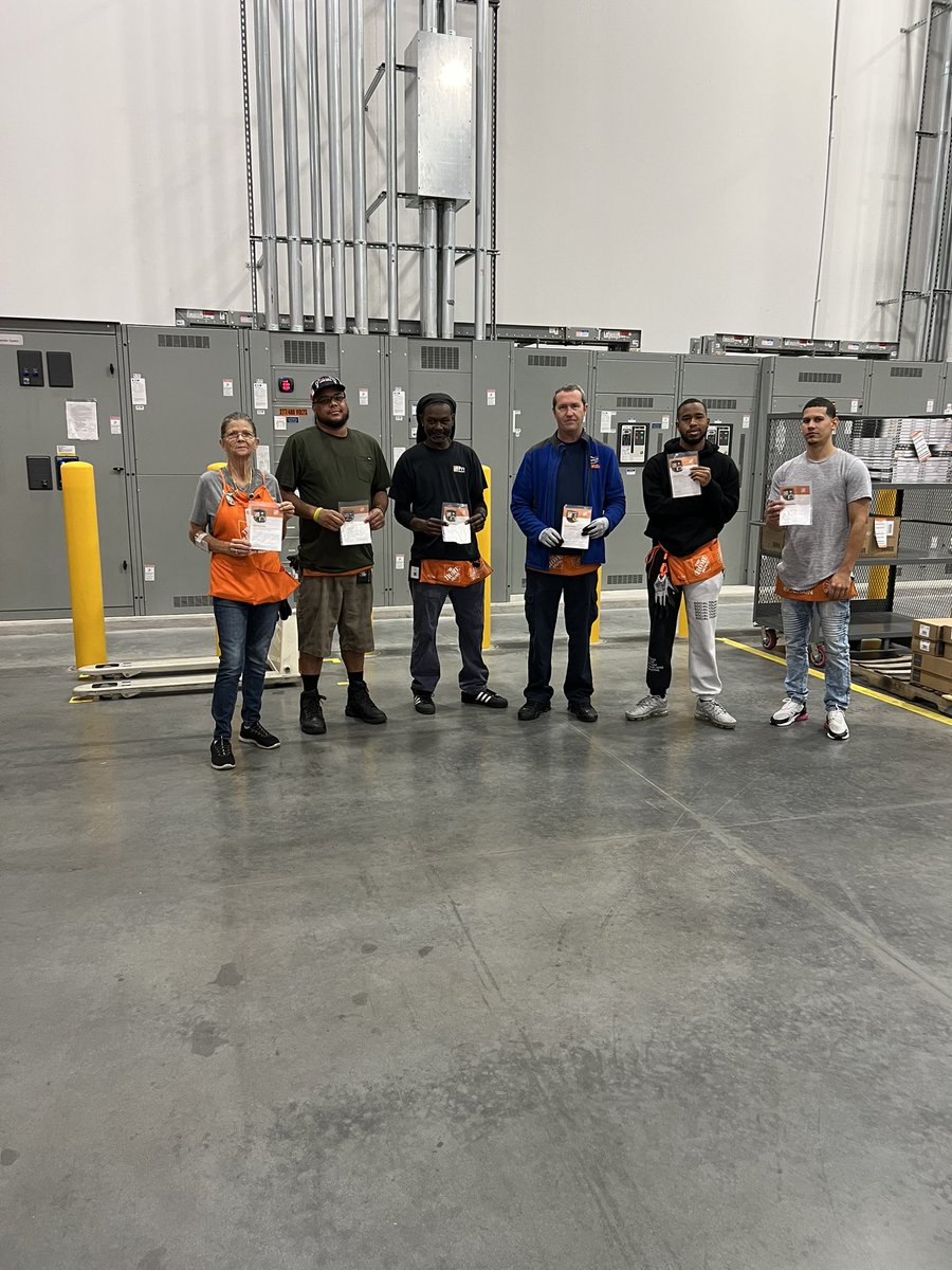 Roseann Salcedo (@roseann_salcedo) on Twitter photo Linda, Brian, Glenn, Jaden, and Ricardo all received Homer Awards! These guys go above and beyond for our customers! <a href="/5855DFCMDO/">DFC/MDO 5855</a> Linda, Brian, Glenn, Jaden, and Ricardo all received Homer Awards! These guys go above and beyond for our customers! <a href="/5855DFCMDO/">DFC/MDO 5855</a>