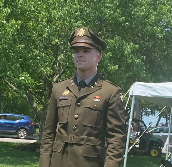 Big congrats to Jack Summers ALHS ‘18! The former @Shoremen_LAX LSM graduated from @WestPoint_USMA yesterday and was commissioned as a 2nd Lieutenant. Jack will start his active military career at Army Cyber Command at Ft. Gordon in GA! @AvonLakeHS @ALBoosters #LongGrayLine