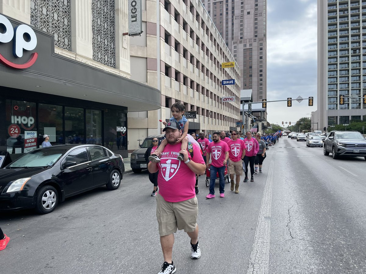 @TMobile showing up to @CarryTheLoad Thank you San Antonio for representing! @melb2606 @tjtscgkt @magenta_alex @SoniaSAT425