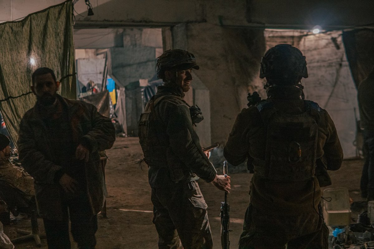 besstrasnij1's tweet photo. What happened in #Mariupol is a tragedy for all #Ukrainians.For all #Ukraine.Nighmare in real life. #DefendersOfMariupol are #heroes,who have to be saved.
#AzovBattalion #PrayForAzov
#WarInUkraine2022
#StandWithUkraine https://t.co/nzh8EjewE3