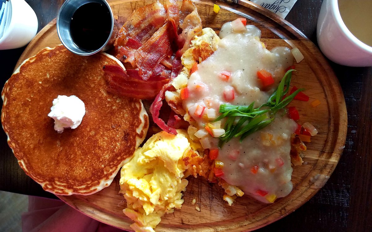 onceuponanadven's tweet photo. Finally made it to @seesawcbus for brunch. I can't stop thinking about that spicy butter for the chicken and waffles 👌 https://t.co/biGxkyo2Bm