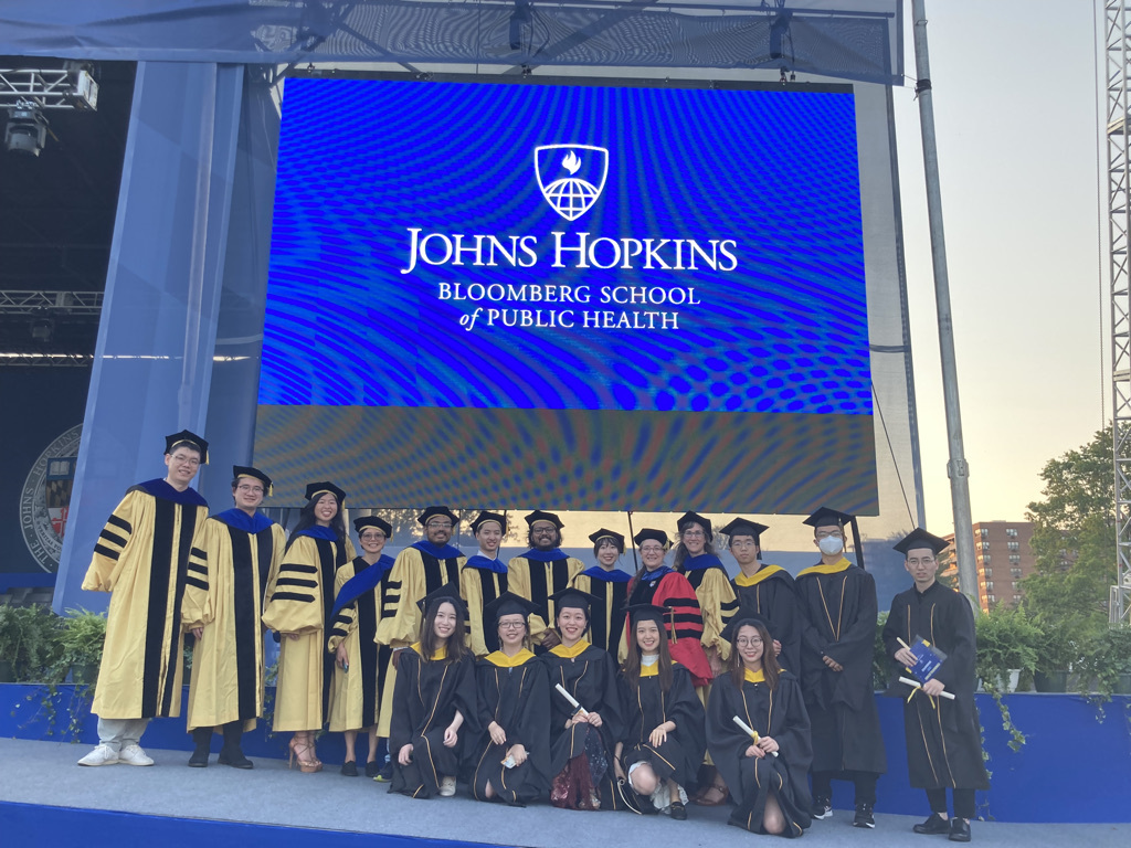 First in-person opportunity in 3 years: What a joy to spend Convocation actually together with our graduates! @jhubiostat @JohnsHopkinsSPH
