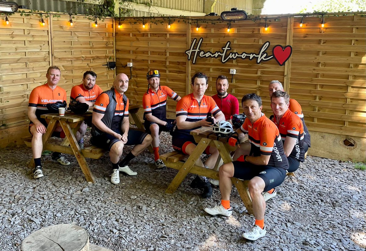 VelosportCC's tweet photo. Very strong presence of the orange and black in Duncan's group ride into the Surrey hills this weekend. Coffee and cake stop this week is the wonderful Heartwork cafe. https://t.co/63y0U0Eh6l