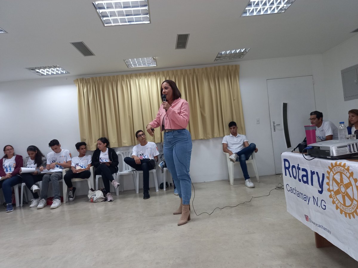 RotaryCachamay's tweet photo. Irma Yermelys Vecchionacce Alcalá en nuestro RYLA XX, con su ponencia Líder con Visión de Futuro.
#rotarycachamay #rotaryinternational #distrito4370 #puertoordazcity https://t.co/LO64jMudGX